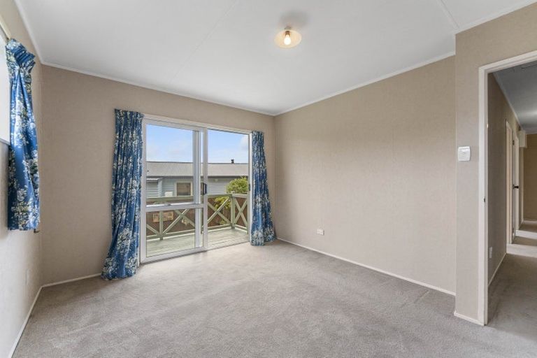Photo of property in 19 Shera Street, Acacia Bay, Taupo, 3330