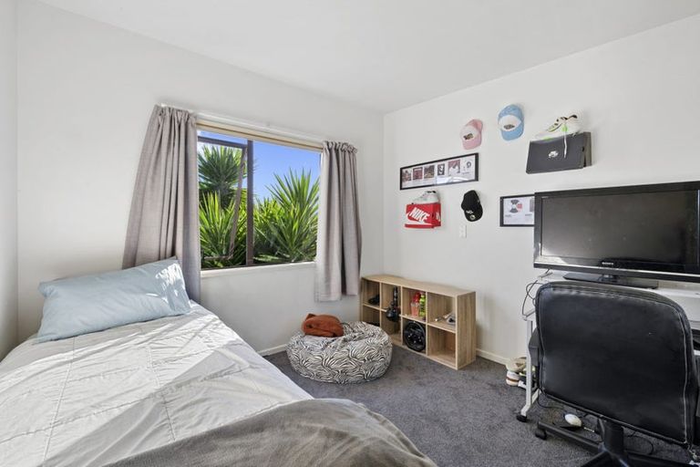 Photo of property in 12 Lavender Close, Spotswood, New Plymouth, 4310