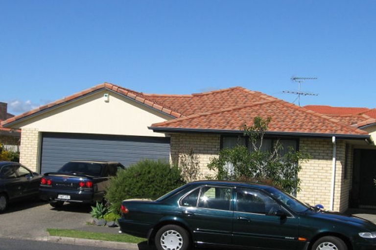 Photo of property in 29 Harbour View Road, Te Atatu Peninsula, Auckland, 0610