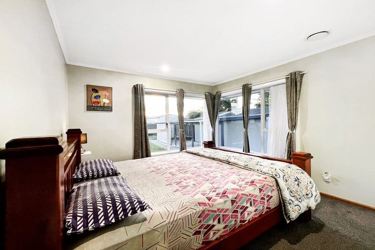 Photo of property in 32 Dunstan Crescent, Hornby, Christchurch, 8042