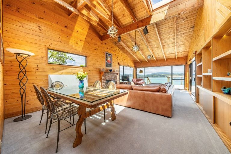 Photo of property in 99 Motuhara Road, Plimmerton, Porirua, 5026