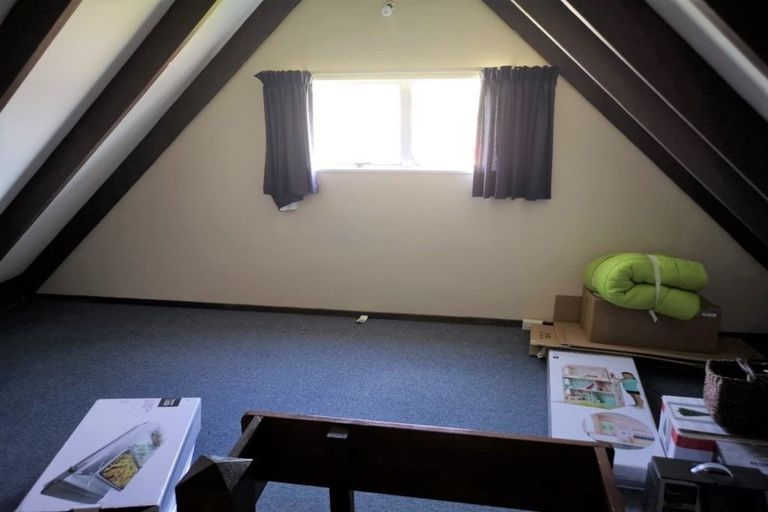 Photo of property in 1/31 Mana Avenue, Titahi Bay, Porirua, 5022