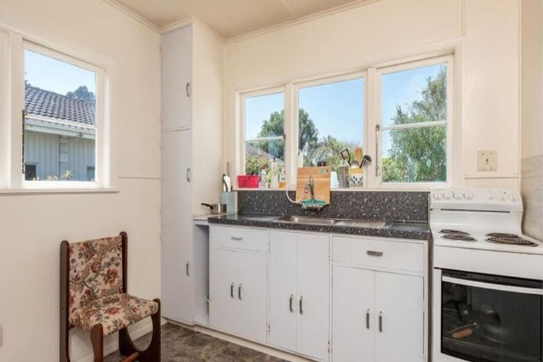 Photo of property in 64 Kapiti Road, Paraparaumu, 5032