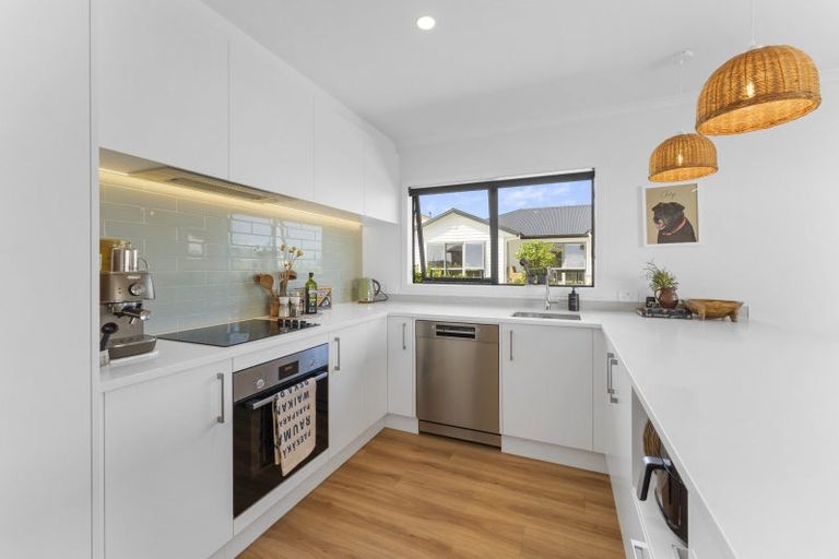 Photo of property in 57 Seagrass Place, Otaki Beach, Otaki, 5512