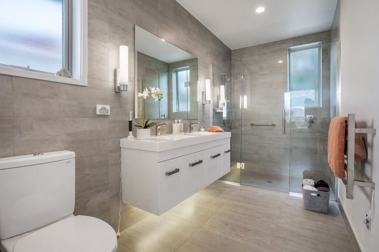 Photo of property in 39 Welsh Road, Winton, 9720