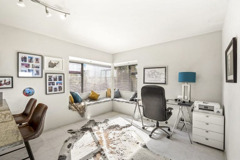 Photo of property in 2/16 Law Street, Torbay, Auckland, 0630