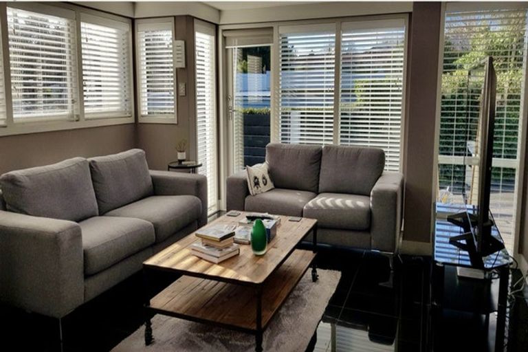 Photo of property in 8c Brassey Road, Saint Johns Hill, Whanganui, 4500