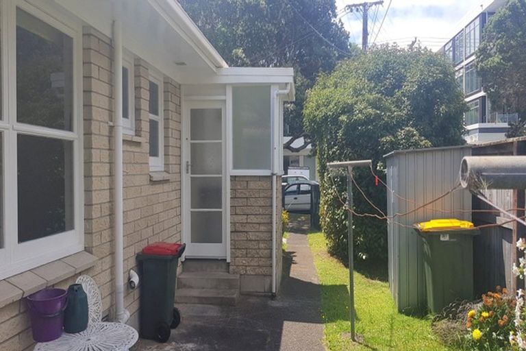 Photo of property in 1/24 Bute Road, Browns Bay, Auckland, 0630