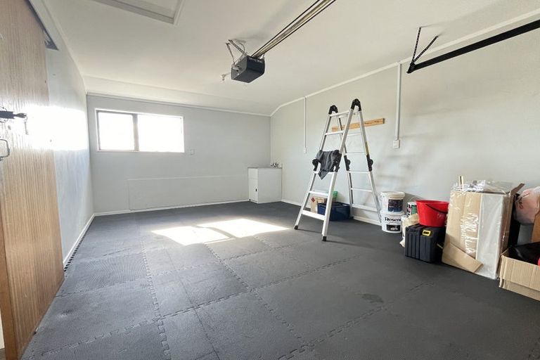 Photo of property in 8 Fillbridge Way, Karori, Wellington, 6012