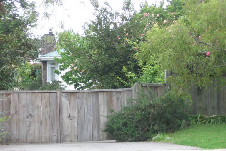 Photo of property in 18 Harbour View Road, Omokoroa, 3114