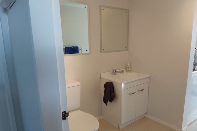 Photo of property in 24a Gurkha Crescent, Khandallah, Wellington, 6035