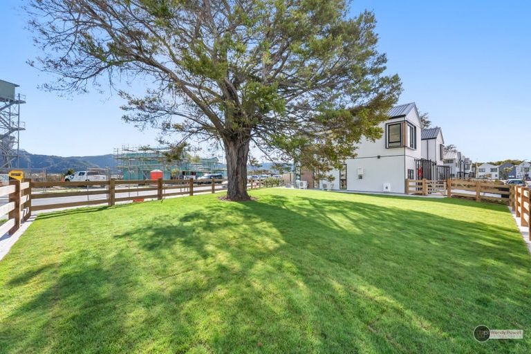 Photo of property in 16 Orongomai Street, Wallaceville, Upper Hutt, 5018