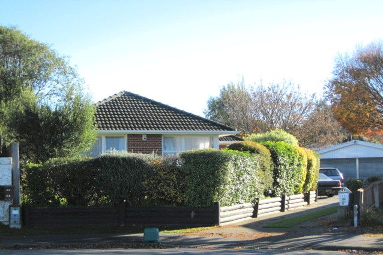Photo of property in 22 Camelia Place, Islington, Christchurch, 8042
