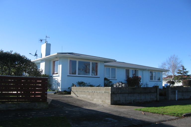Photo of property in 37 Aspiring Avenue, Milson, Palmerston North, 4414