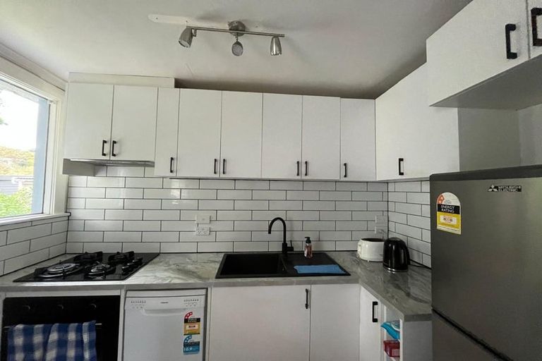 Photo of property in 40 Findlay Street, Tawa, Wellington, 5028