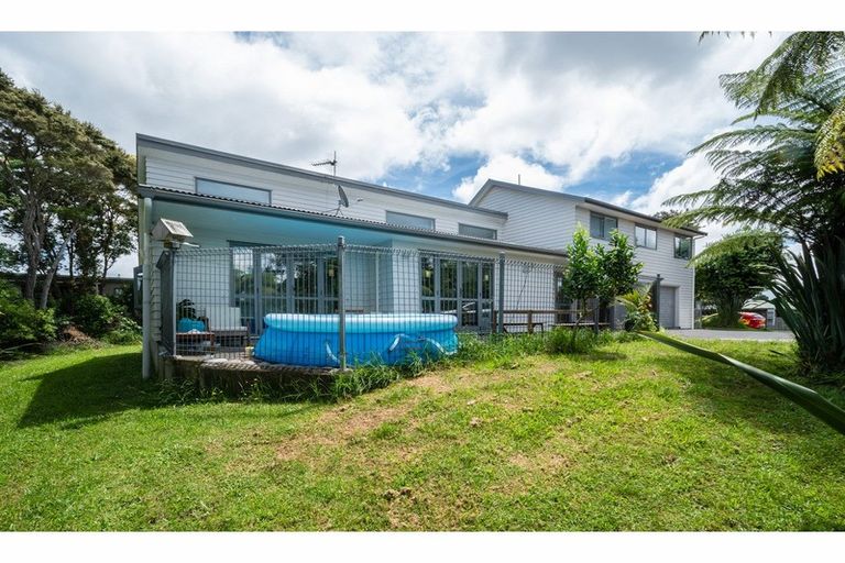 Photo of property in 131 Colwill Road, Massey, Auckland, 0614