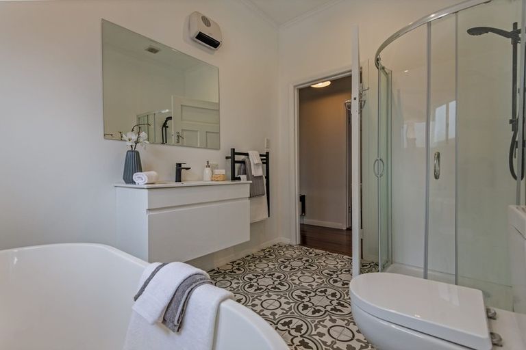 Photo of property in 6 Keith Street, Roslyn, Palmerston North, 4414