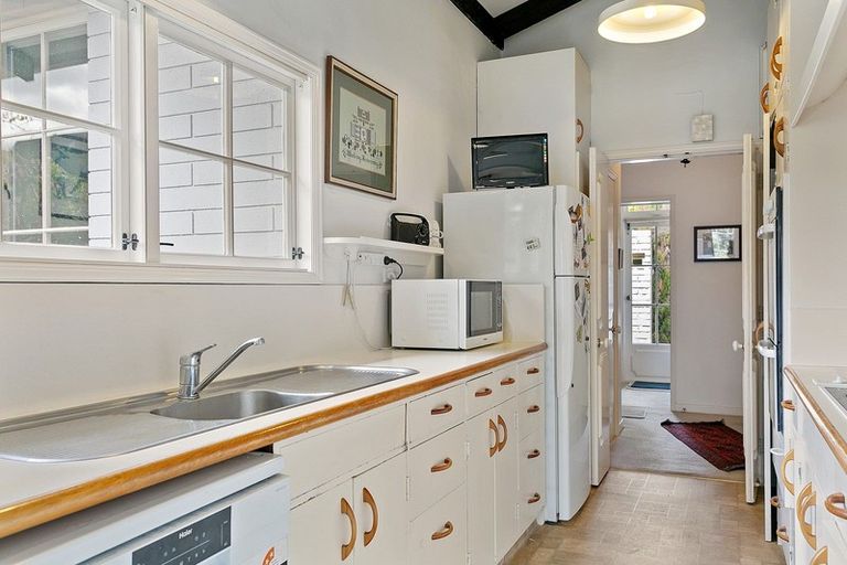 Photo of property in 60 Harvey Street, Waipahihi, Taupo, 3330