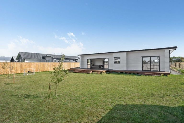 Photo of property in 21 Coralie Place, Lansdowne, Masterton, 5810