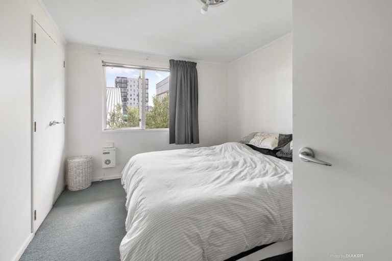 Photo of property in 10/3 Kelvin Grove, Te Aro, Wellington, 6011