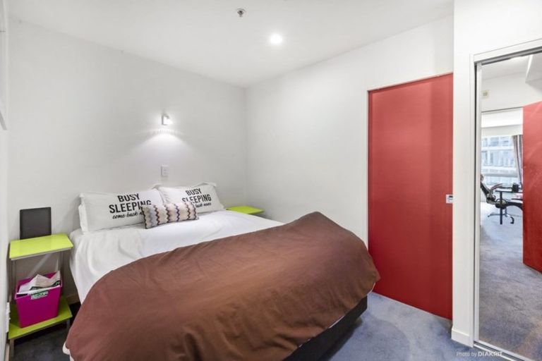 Photo of property in Terrace Heights Apartments, 5b/163 The Terrace, Wellington Central, Wellington, 6011