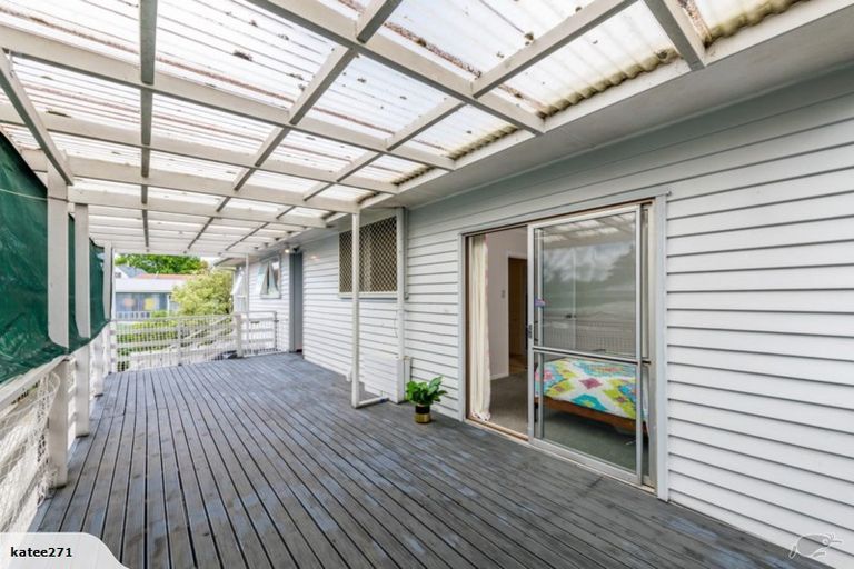 Photo of property in 1/22 Larnoch Road, Henderson, Auckland, 0610