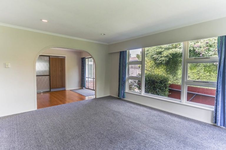 Photo of property in 11 Mappleton Avenue, Burnside, Christchurch, 8053