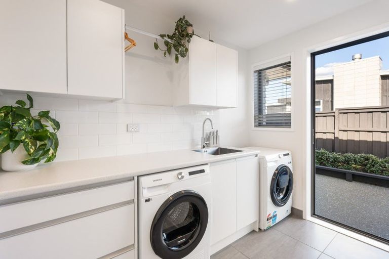 Photo of property in 71 Pohutukawa Parade, Riverhead, 0820