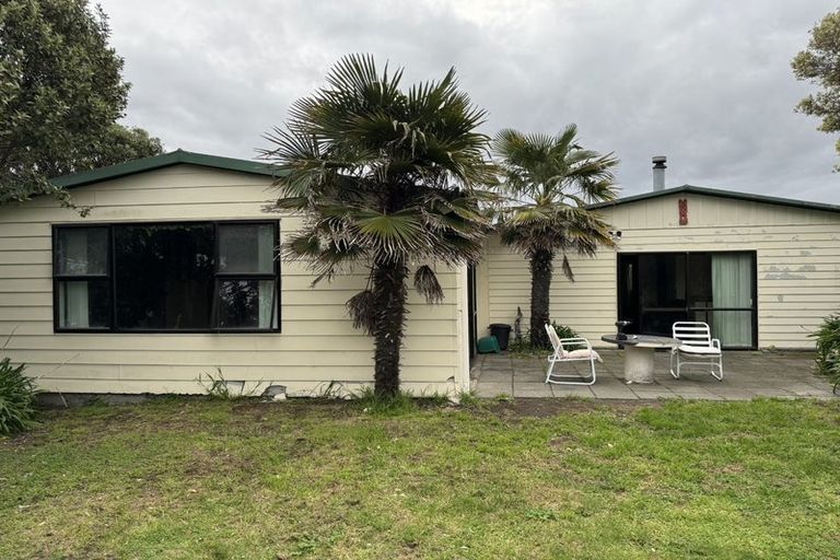 Photo of property in 17 Tamarisk Drive, Riversdale Beach, Masterton, 5872