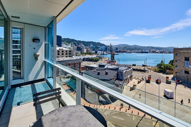 Photo of property in Portal Apartments, 7d/42 Cable Street, Te Aro, Wellington, 6011