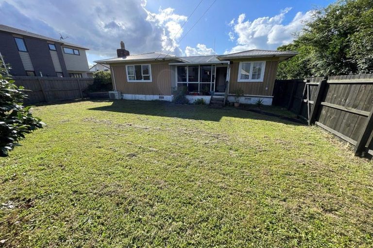 Photo of property in 1/12 Cambridge Road, Manurewa, Auckland, 2102