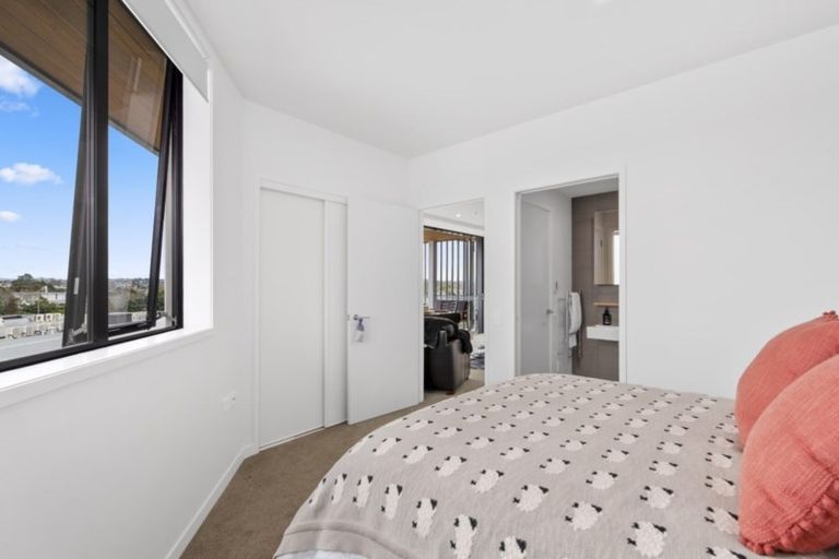 Photo of property in 304/8b Lake Pupuke Drive, Takapuna, Auckland, 0622