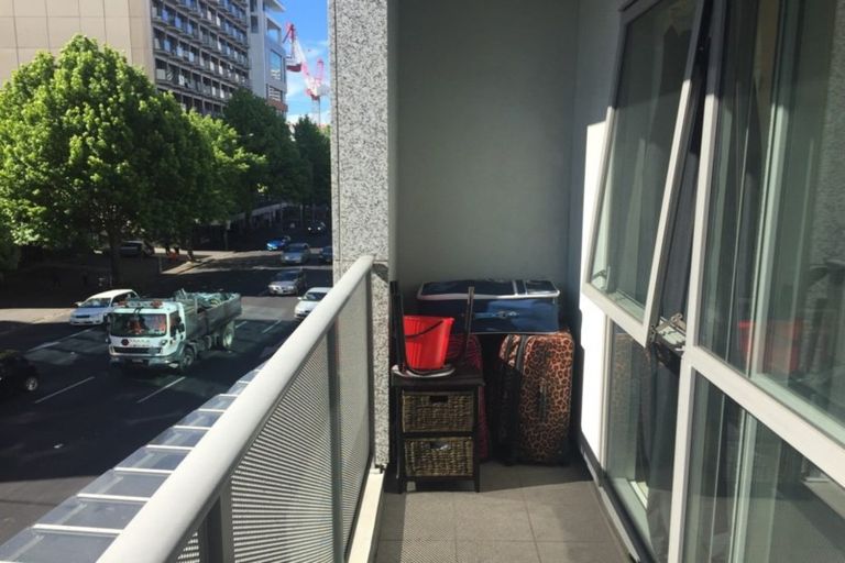 Photo of property in Fiore On Hobson Apartments, 203/152 Hobson Street, Auckland Central, Auckland, 1010