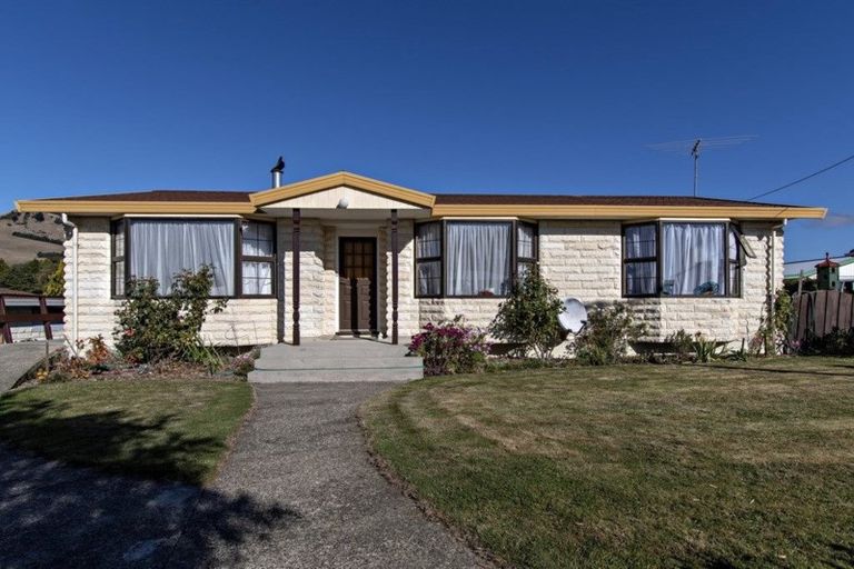 Photo of property in 26 Roseness Street, Palmerston, 9430