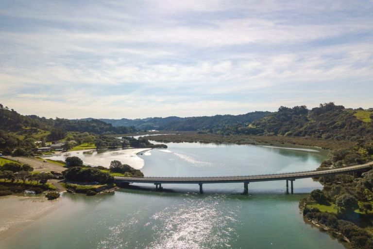 Photo of property in 2d/25 Weranui Road, Waiwera, Orewa, 0994