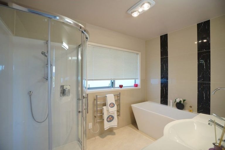 Photo of property in 80 Onetaunga Road, Chatswood, Auckland, 0626