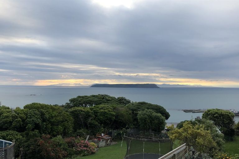 Photo of property in 120 Motuhara Road, Plimmerton, Porirua, 5026