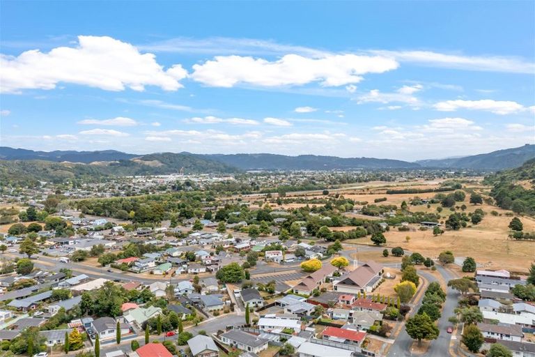 Photo of property in 178 California Drive, Totara Park, Upper Hutt, 5018