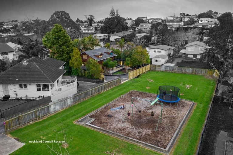 Photo of property in 2/55 Selwyn Crescent, Forrest Hill, Auckland, 0620