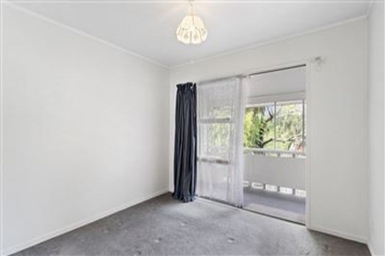 Photo of property in 1/111 Tirimoana Road, Te Atatu South, Auckland, 0602