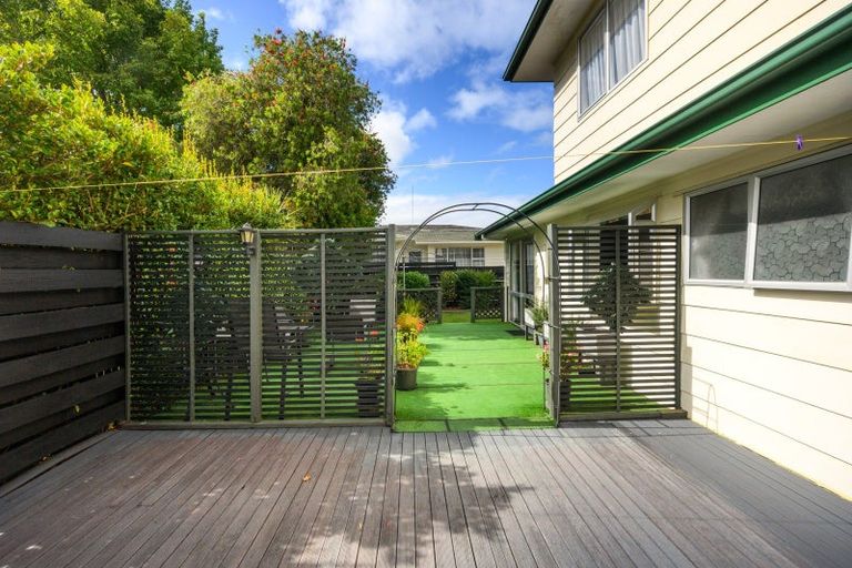 Photo of property in 1a Dunk Place, Milson, Palmerston North, 4414