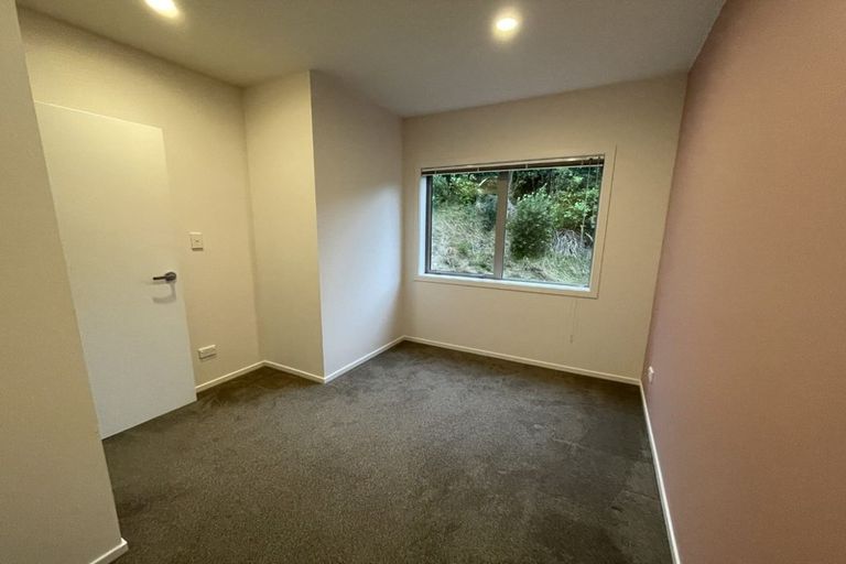 Photo of property in 5/61 Black Rock Road, Newlands, Wellington, 6037