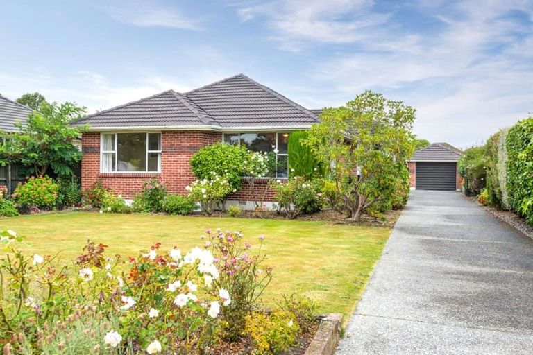 Photo of property in 15 Manuka Street, Mairehau, Christchurch, 8013