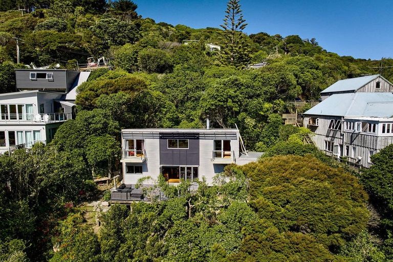 Photo of property in 101 Cluny Road, Plimmerton, Porirua, 5026