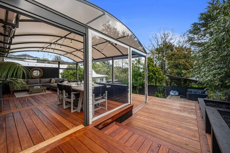 Photo of property in 51 Makiri Street, Helensville, 0800