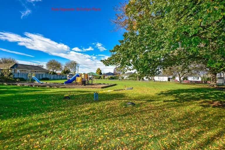 Photo of property in 30 Emlyn Place, Avondale, Christchurch, 8061