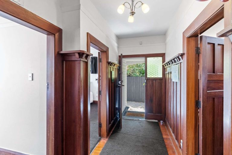 Photo of property in 130 Somerfield Street, Somerfield, Christchurch, 8024