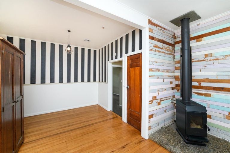 Photo of property in 5 Bell Street, Marton, 4710