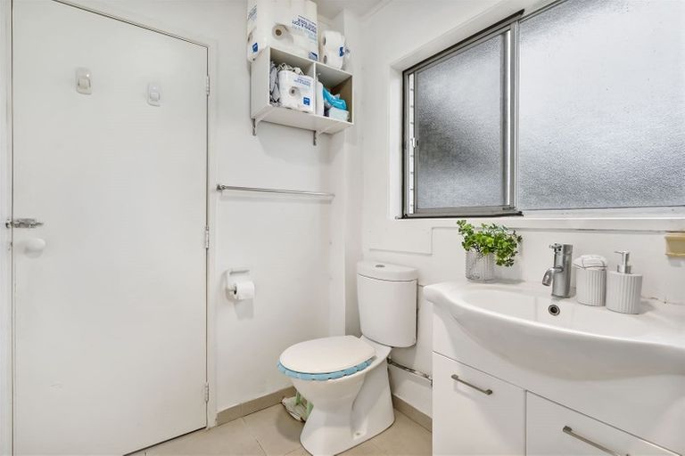 Photo of property in 1/11 Udall Place, Bucklands Beach, Auckland, 2014