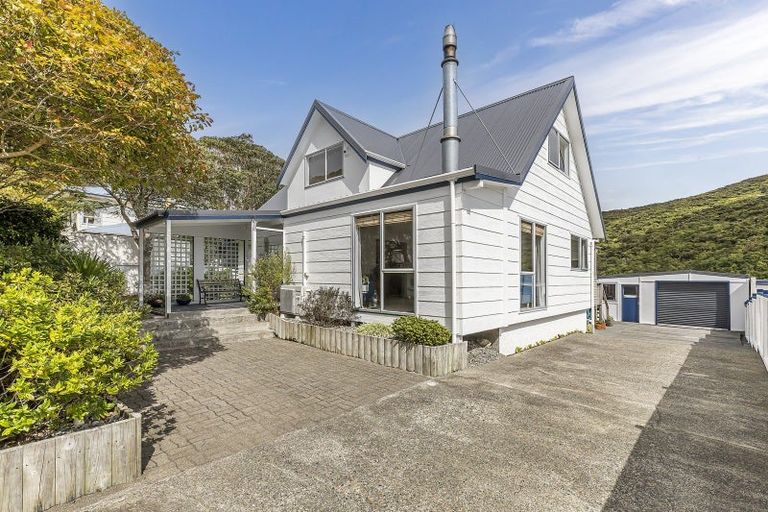 Photo of property in 52 Hazlewood Avenue, Karori, Wellington, 6012